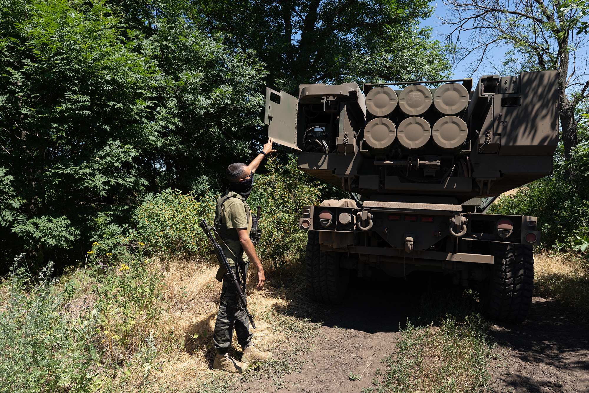 Concerns and doubts of the West: Why Ukraine is restricted from long-range strikes into Russia